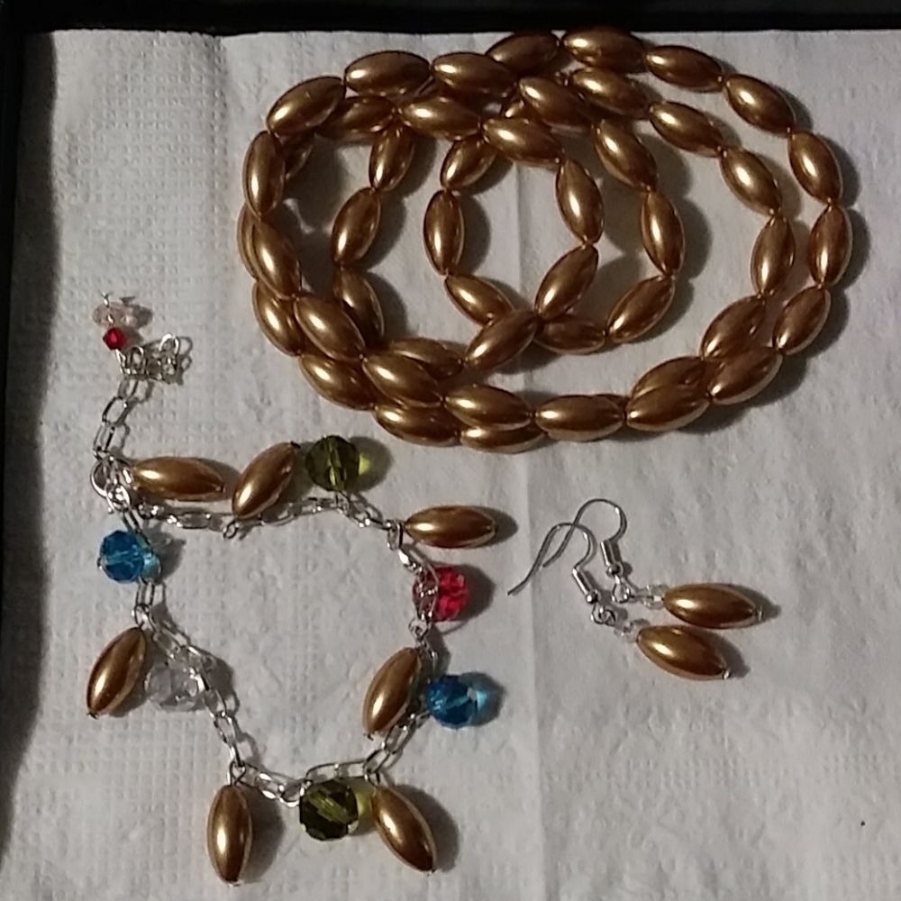 💞necklace earrings and bracelet set